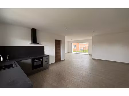 location maison  m² t-4 à revel  1 000 €