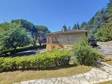 villa   terrain 1 ha