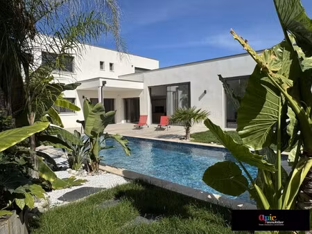 maison contemporaine à vendre dans le quartier zone d'activité