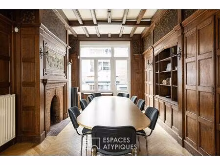 espace professionnel au style bourgeois avec terrasse