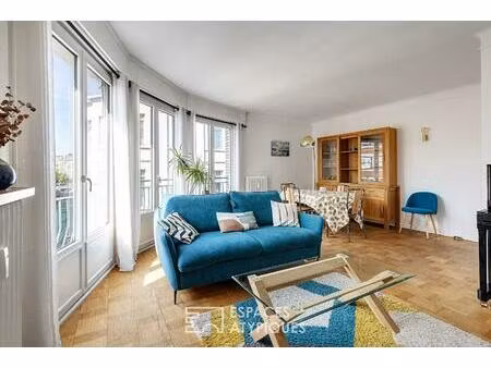 appartement d'angle au cachet préservé entre gares et vieux-lille