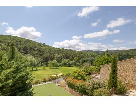 domaine hôtelier en provence  entièrement rénové