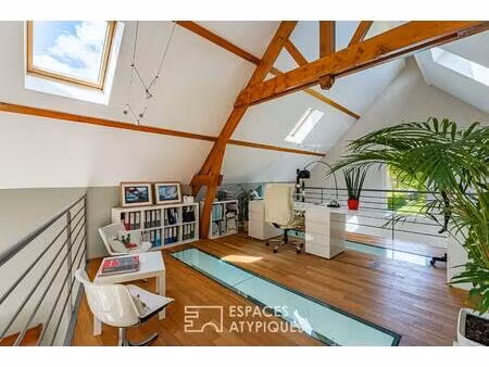 élégante maison contemporaine avec piscine au coeur d'un parc de 1 5 hectares