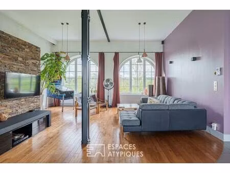loft dans un ancien poste électrique et sa terrasse panoramique