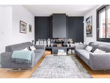 maison rénovée avec piscine à la côte pavée