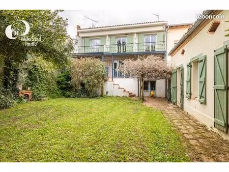 maison de ville 8 pièces 180 m²