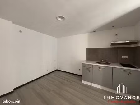 studio 1 pièce 18 m²