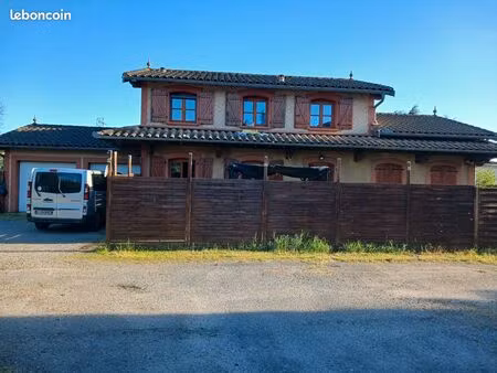 location maison de caractere