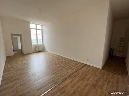 appartement 2 pièces 61 m²