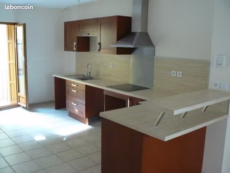 appartement t2 1er étage