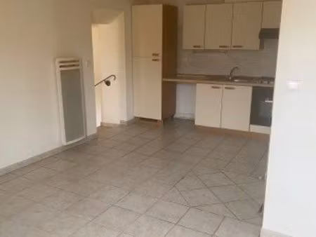 appartement dans maison de village