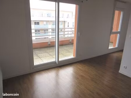 studio 1 pièce 26 m²