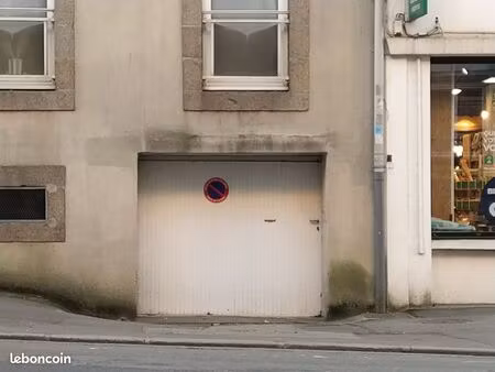 location garage petit véhicule - deux roues ou stockage