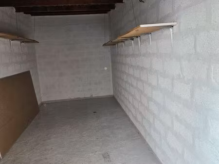 garage à villeurbanne - disponible rapidement sécurisé - accès avec badge