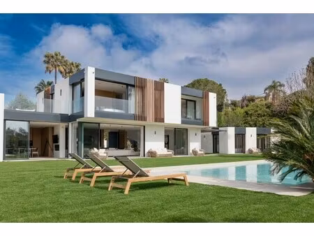villa de luxe à vendre à antibes