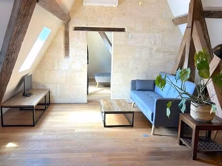 appartement t3 de 70 m² – chartrons – dernier étage – charme ancien rénové