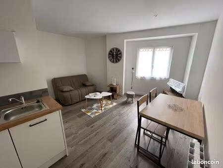 à louer – studio meublé proche centre-ville