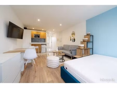 studio 1 pièce 28 m²
