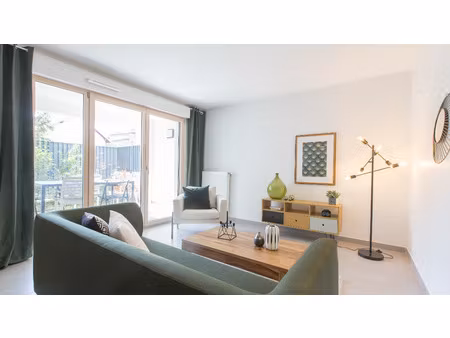 t1 avec jardin privatif