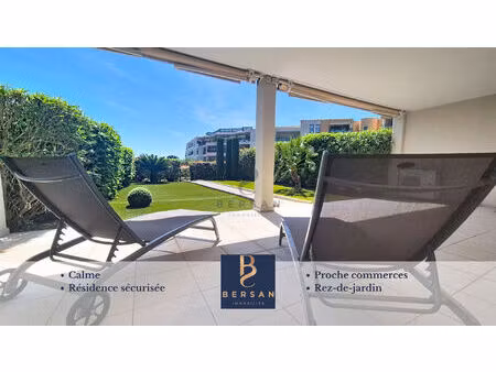 appartement 2 pièces rez-de-jardin avec garage  saint-raphaël proche commerces