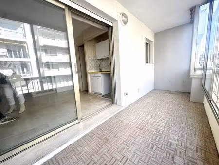 cannes banane vente studio emplacement idéal