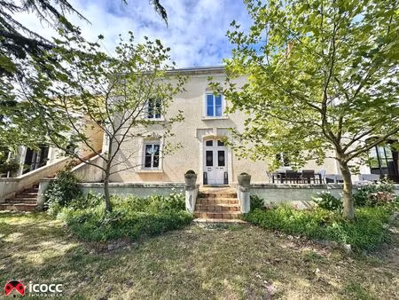 maison de maître de 1872 de 312 m2 habitables dans le sud vendée