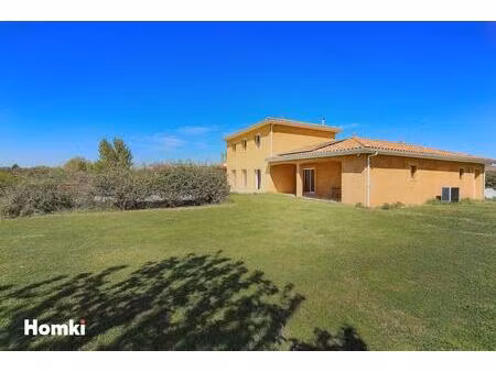 maison contemporaine plain-pied 195 m² – piscine – dpe a – panneaux solaires – proche lava