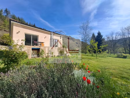 maison de plain pied dans un cadre privilégié