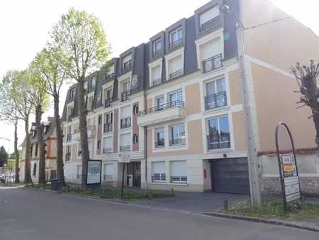 appartement 3 pièces meublé en résidence récente  avec parki
