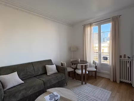 location meublée appartement 2 pièces 33.6 m² à puteaux (92800)  1 400 €