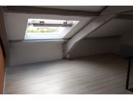 t2 à bonnefoy  60 m2 au sol et 30m2 loi carrez  en dernier é