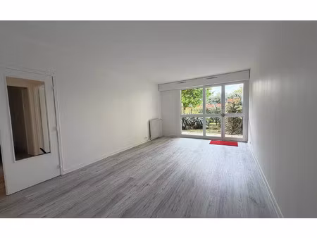 location appartement  m² t-2 à morsang-sur-orge  880 €