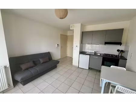 location appartement  23.75 m² t-1 à vénissieux  495 €
