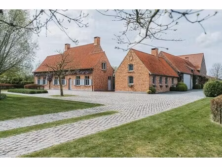uitzonderlijk landhuis te koop in heuvelland op 1ha