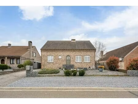 charmante gezinswoning met 3 slaapkamers in houthalen-oost
