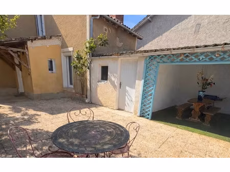 maison jouhet 78 m² t-3 à vendre  97 000 €