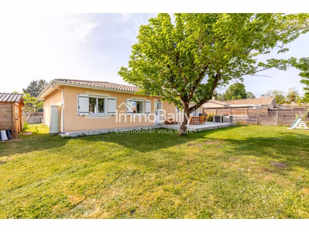 maison 4 chambres 50 m2 de pièce de vie jardin 700 m2