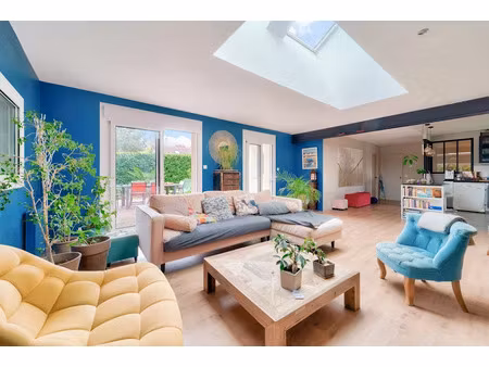vente maison 10 pièces 265 m² à les loges-en-josas (78350)  1 089 000 €