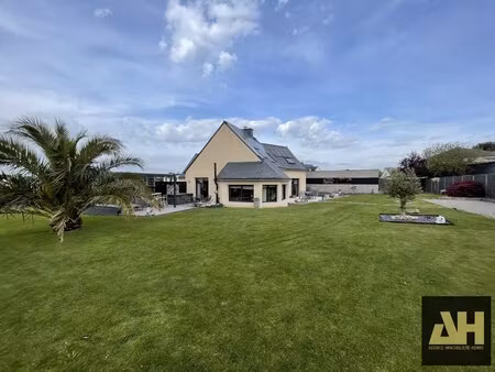 plouneventer - maison contemporaine 152 m² - terrain de 1400 m² - garage et carport