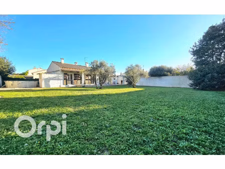 maison saint-martin-de-crau m² t-6 à vendre  449 000 €