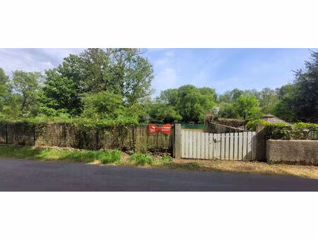 terrain de loisirs bord de clain