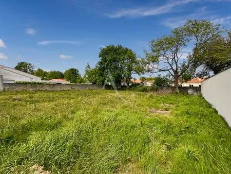 en vente terrain non constructible 767 m² – 134 900 € |challans