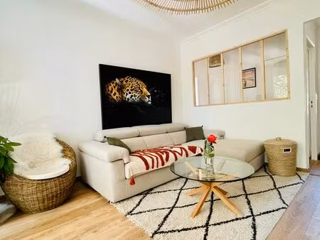 t3/4 refait à neuf 70m² – calme absolu  balcon + loggia – aix