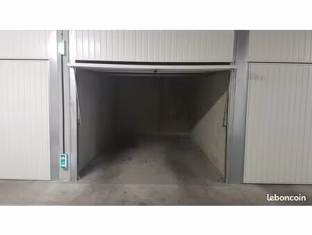 loue garage 15 m2