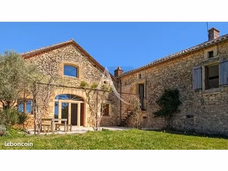 propriété 6 pièces 180 m²