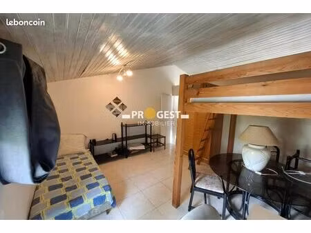 studio 1 pièce 25 m²