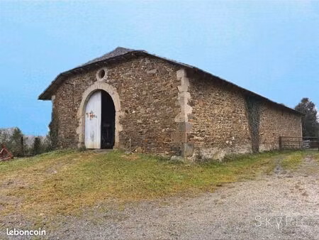 bâtiment 1 pièce 600 m²