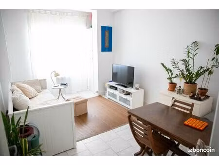 studio 2 pièces 25 m²
