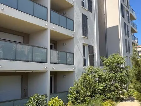 résidence sécurisée avec piscine