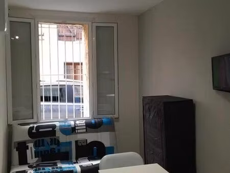 studette centre ville martigues